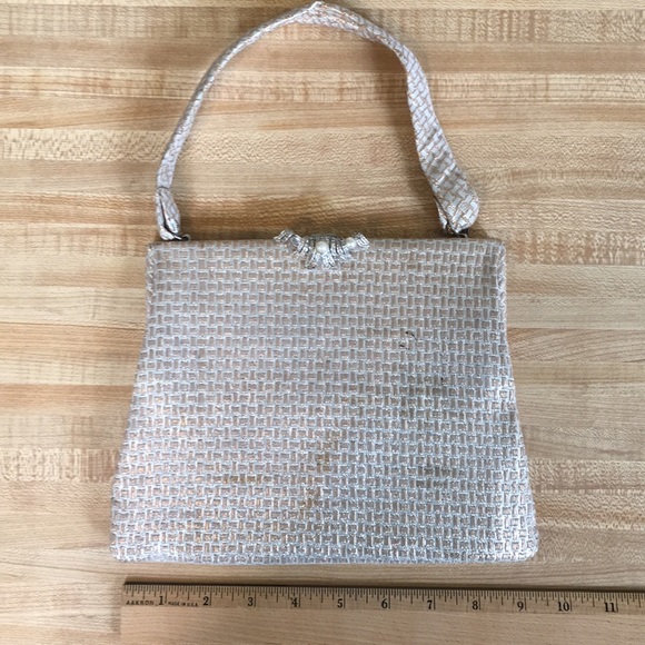 Vintage Gold Shinny Purse - Picture 6 of 8